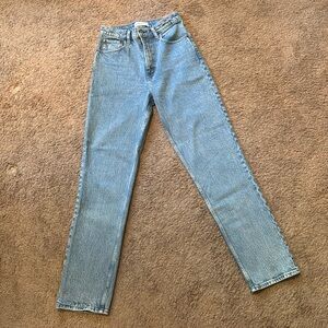 Abercrombie 90’s Straight Ultra High Rise